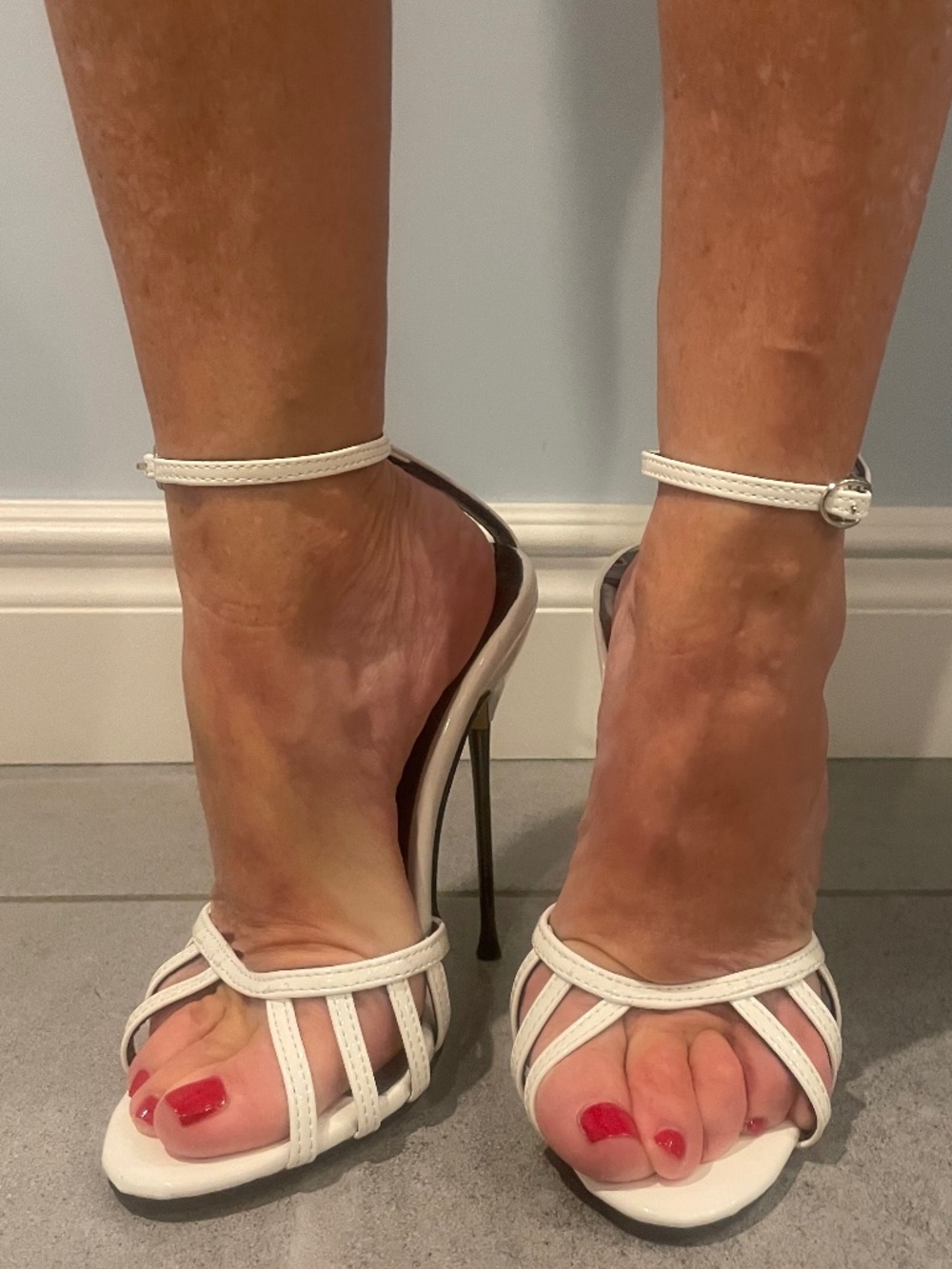 NNB NO NAME CUSTOM White Patent Extreme Heel Sandals